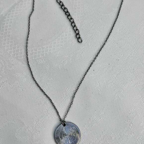 Let Your Light so Shine Pendant Necklace - Picture 4 of 6